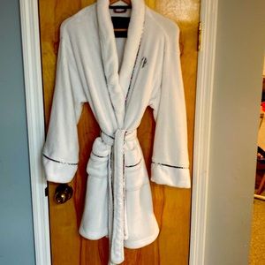 Women’s bathrobe